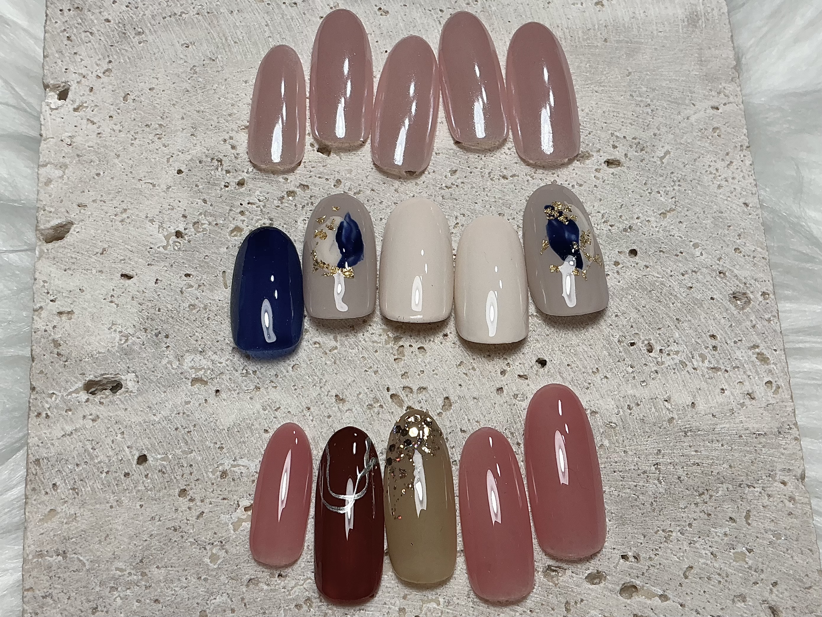 お色の変更不可の画像